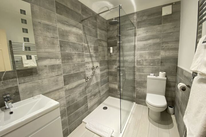 Room 35 of 60