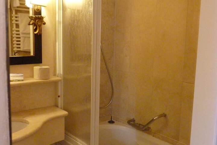Room 20 of 51