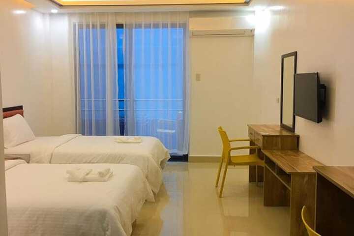 Room 13 of 20