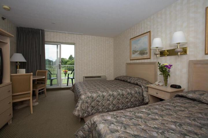 Standard 2 Double Beds No Balcony (1 of 6)