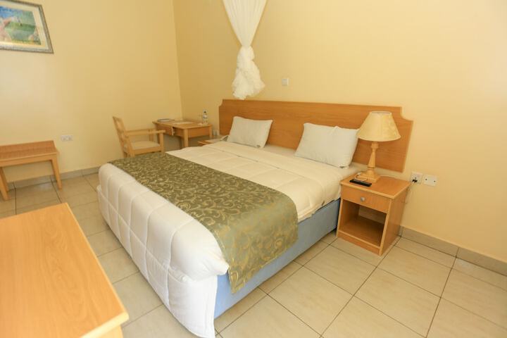 Room 18 of 97