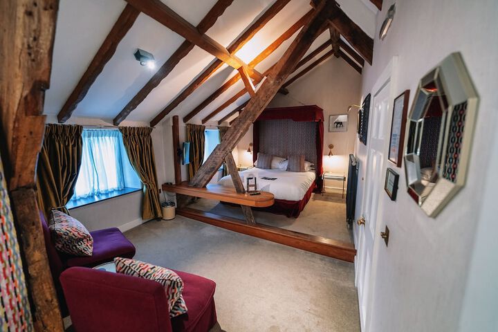 Room 40 of 178