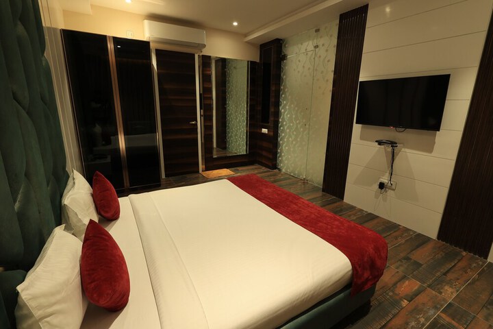 Room 49 of 75
