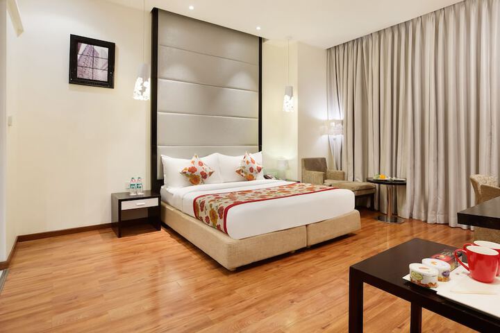 Room 16 of 80