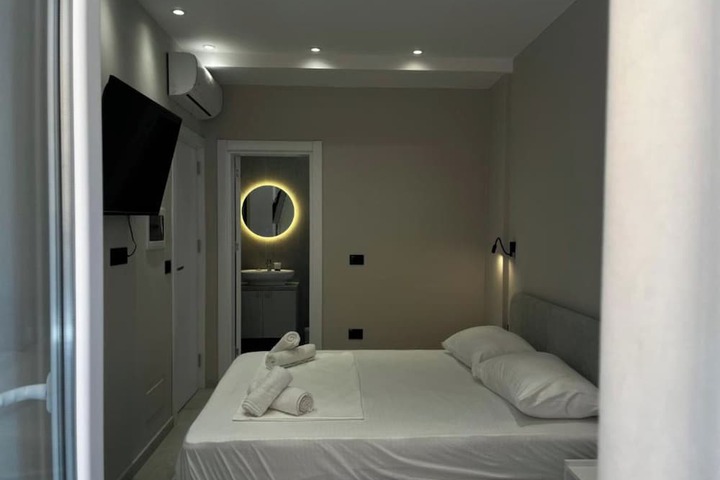 Room 35 of 71