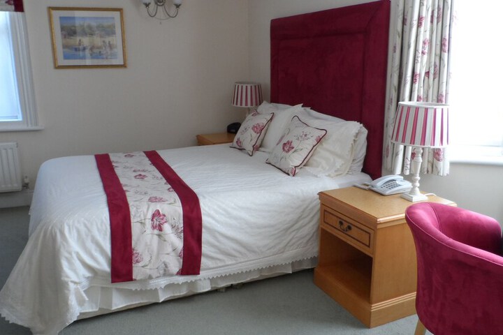 Room 6 of 22