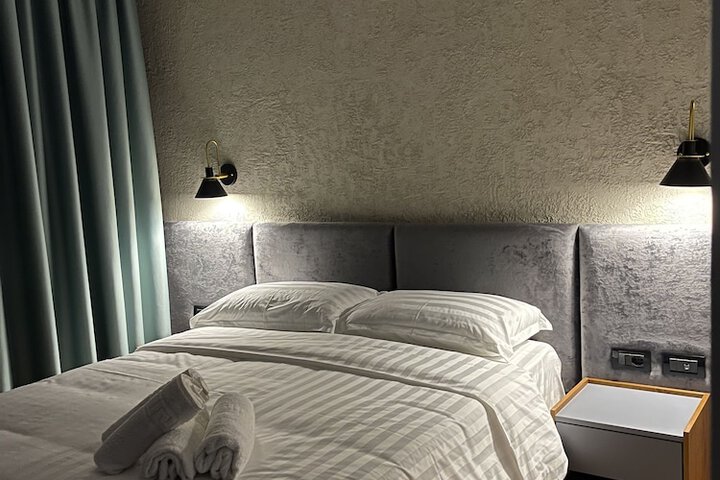 Room 14 of 26