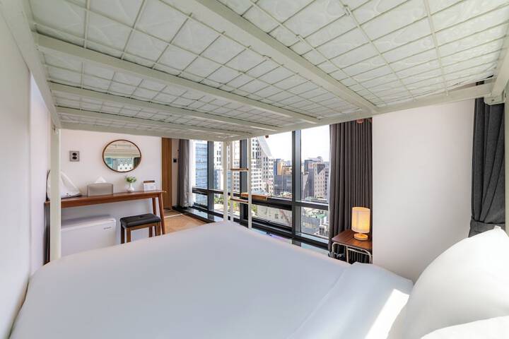 Room 60 of 130