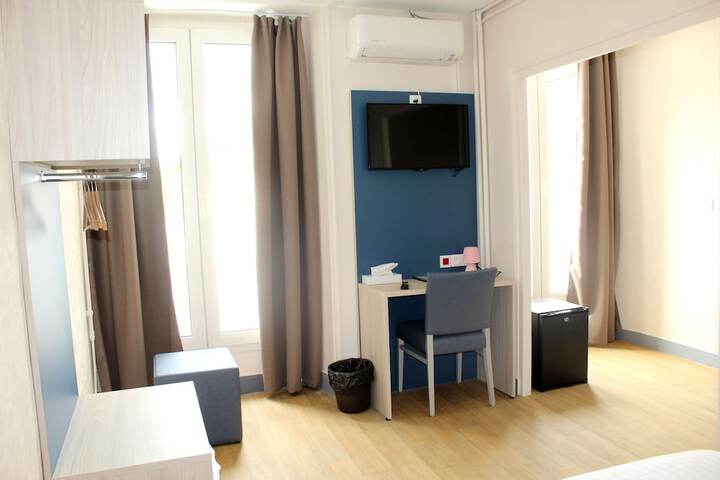Room 5 of 61
