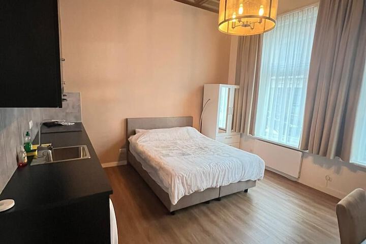 Room 8 of 72