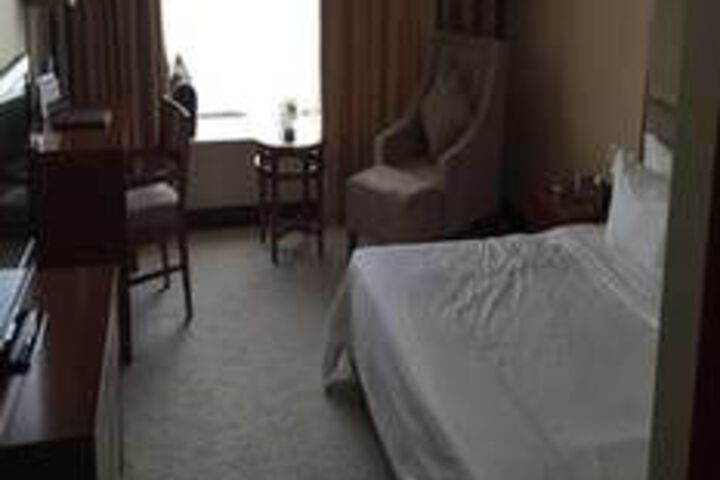 Room 50 of 73