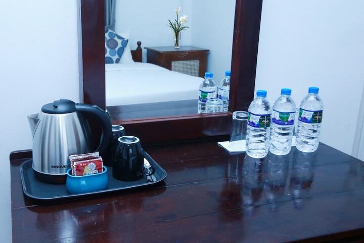 Room 4 of 15