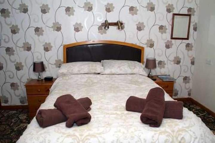 Room 5 of 61