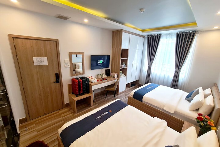 Room 6 of 27