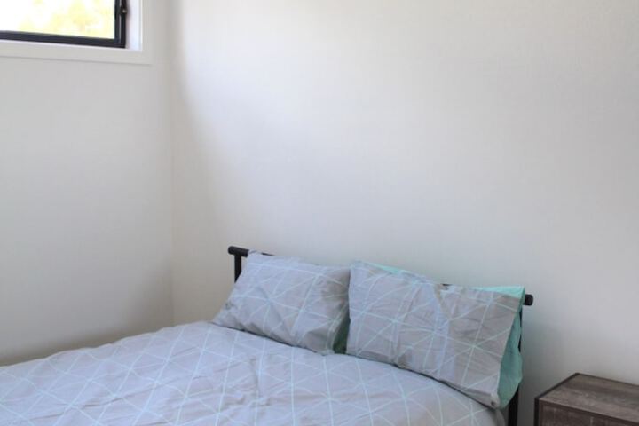 Room 3 of 27