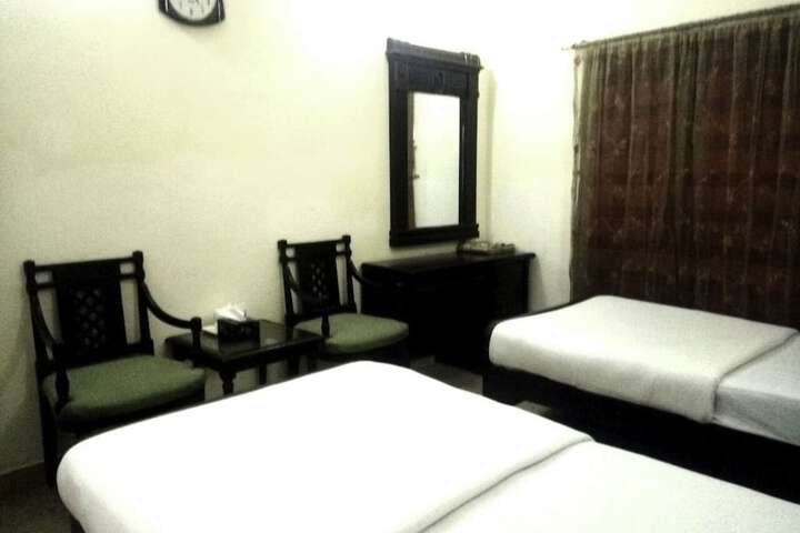 Room 11 of 26
