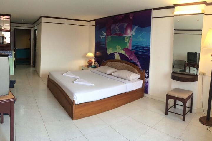 Room 21 of 147