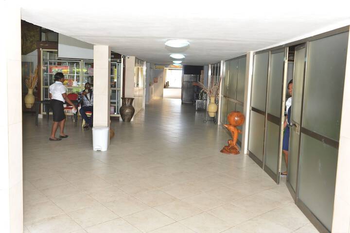 Ballroom/Hall 26 of 31