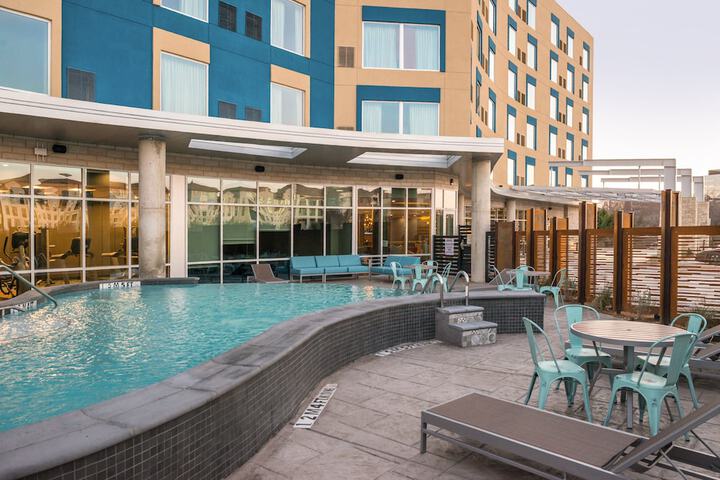 Pool