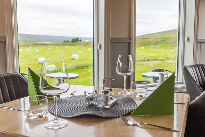 Dining Photos