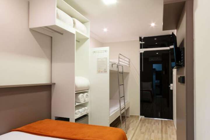 Room 4 of 20
