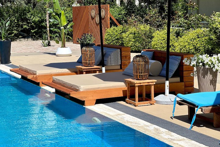 Pool 15 of 38