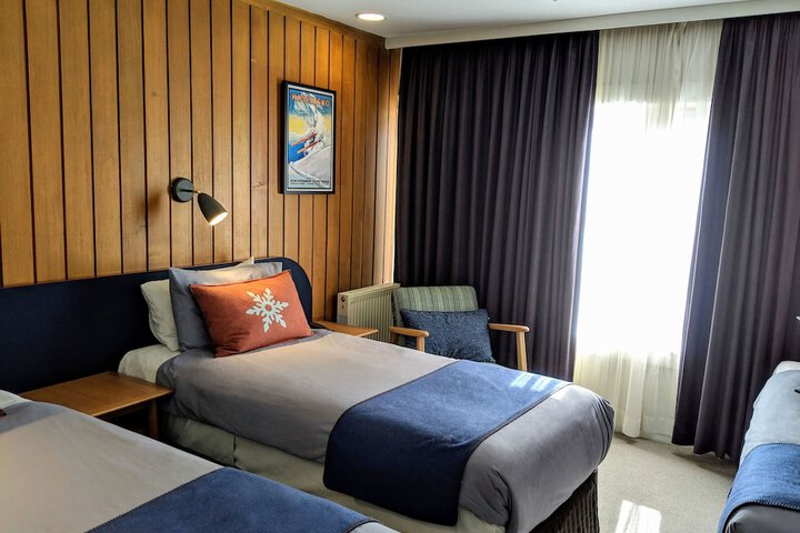 Room 9 of 80