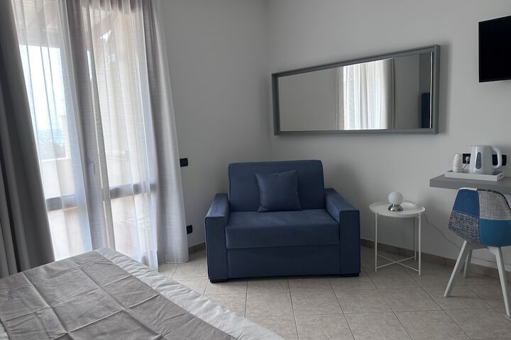 Room 12 of 62