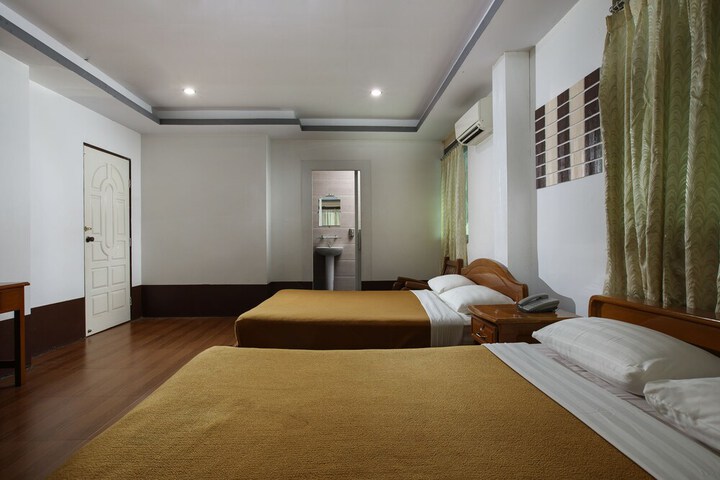 Room 38 of 51