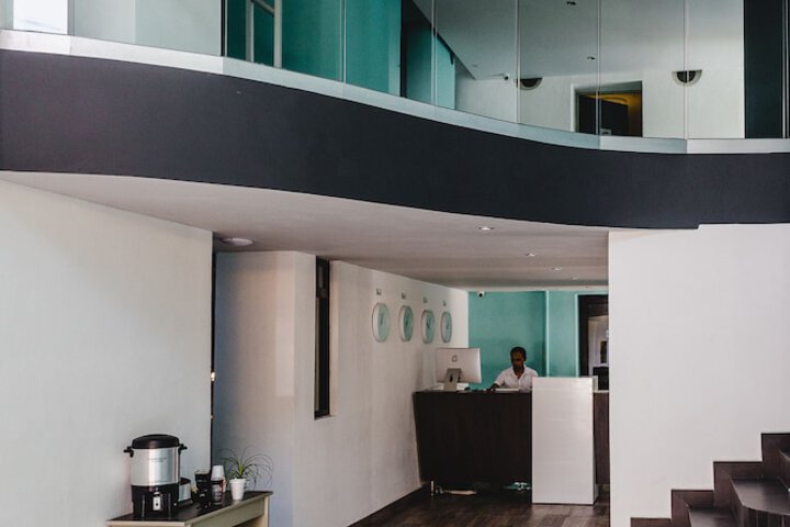 Entrance & Lobby