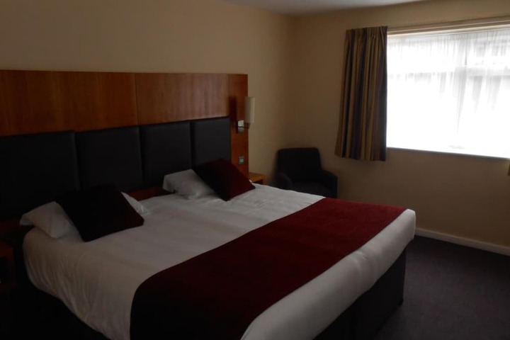 Room 10 of 74