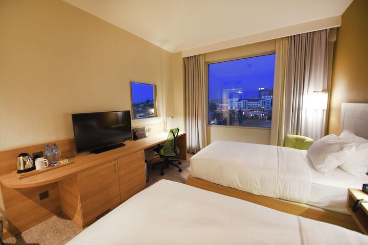 Room 10 of 49