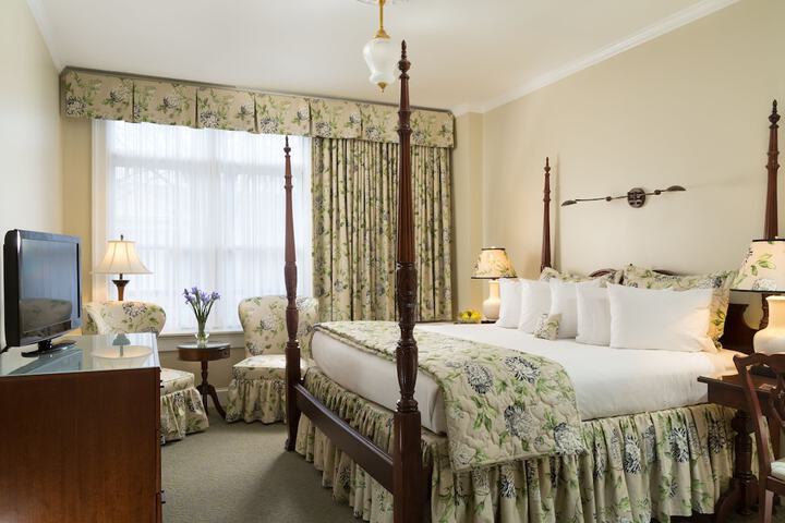 Room 6 of 40