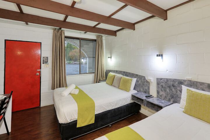 Room 5 of 54