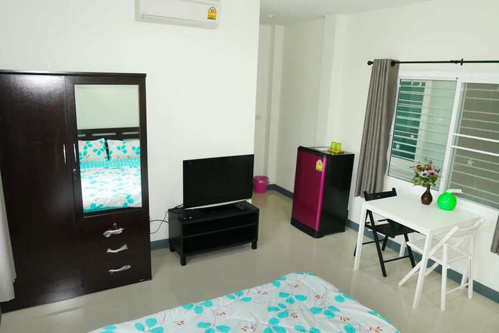 Room 21 of 40