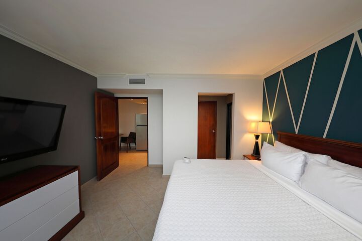 Room 9 of 107