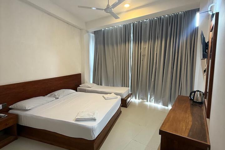 Room 5 of 47