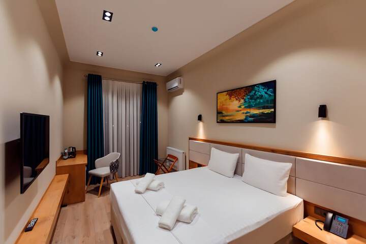 Room 14 of 66