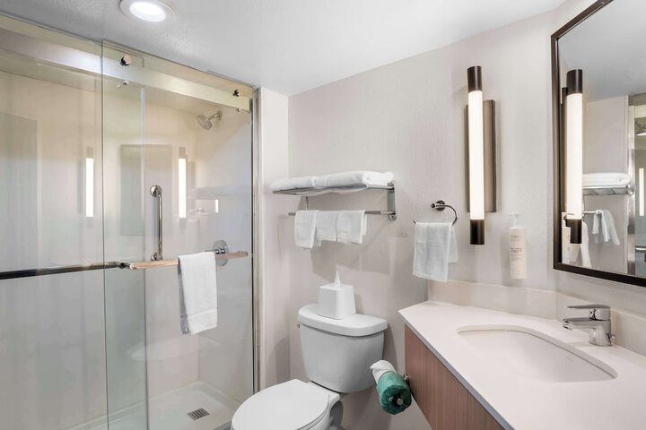 Bathroom shower