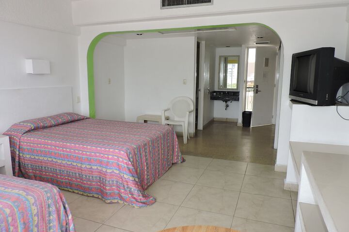 Room 7 of 29