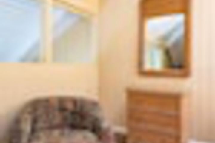 Room 14 of 120