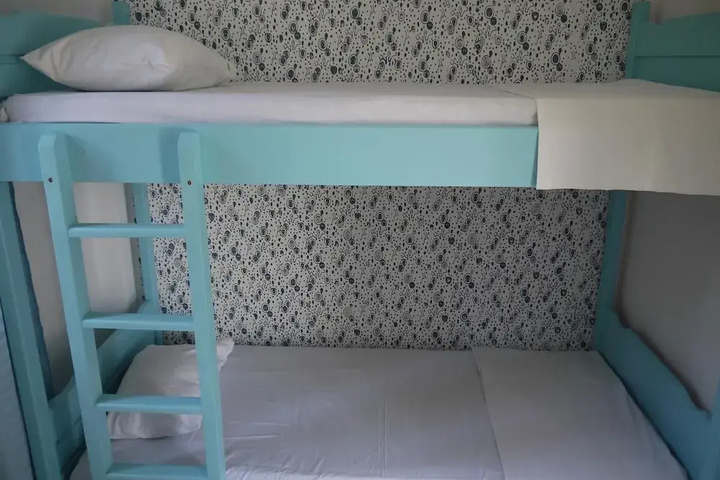 Room 6 of 11