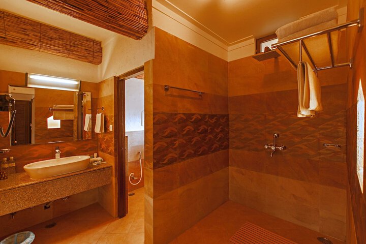 Room 16 of 49