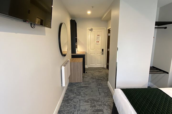 Room 32 of 116