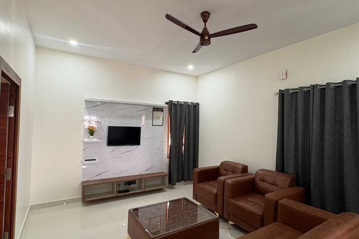 Room 5 of 24