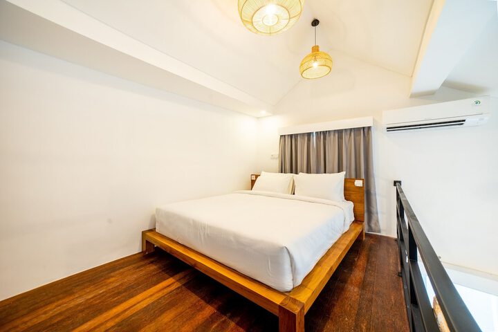 Room 5 of 28