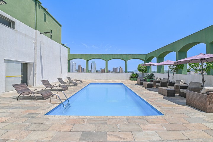 Pool Hotel