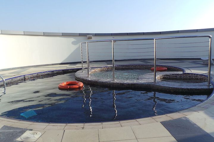 Pool Hotel