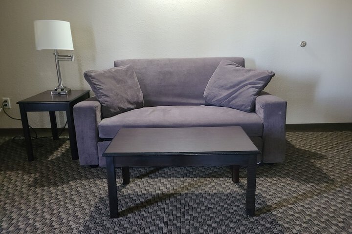 Suite 1 King Bed (17 of 19)