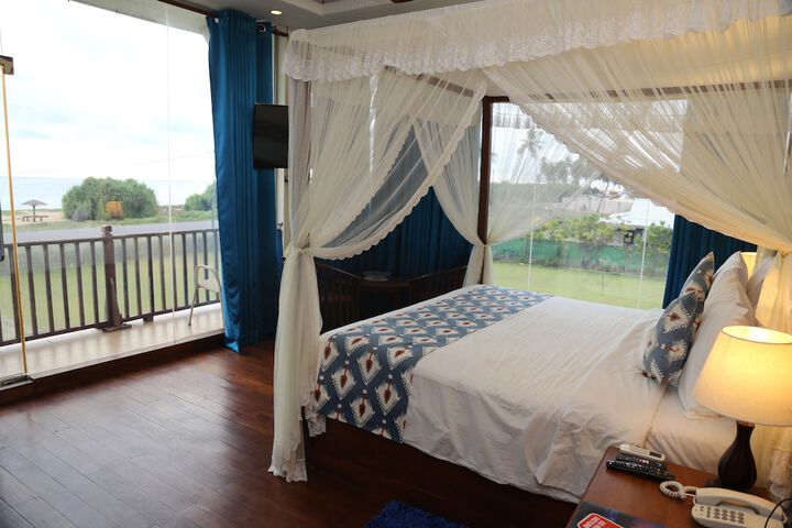 Room 14 of 35